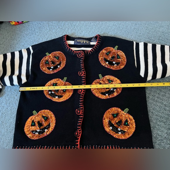 Belle Pointe M Halloween Cardigan Sweater Sequin Pumpkin Beetlejuice vintage - Picture 8 of 8